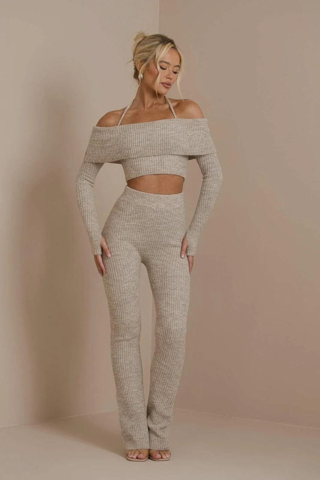 Co-ord Set - Stylish - Knitted, Off-shoulder Top, Fitted Pants - Ideal for Fashionable Occasions