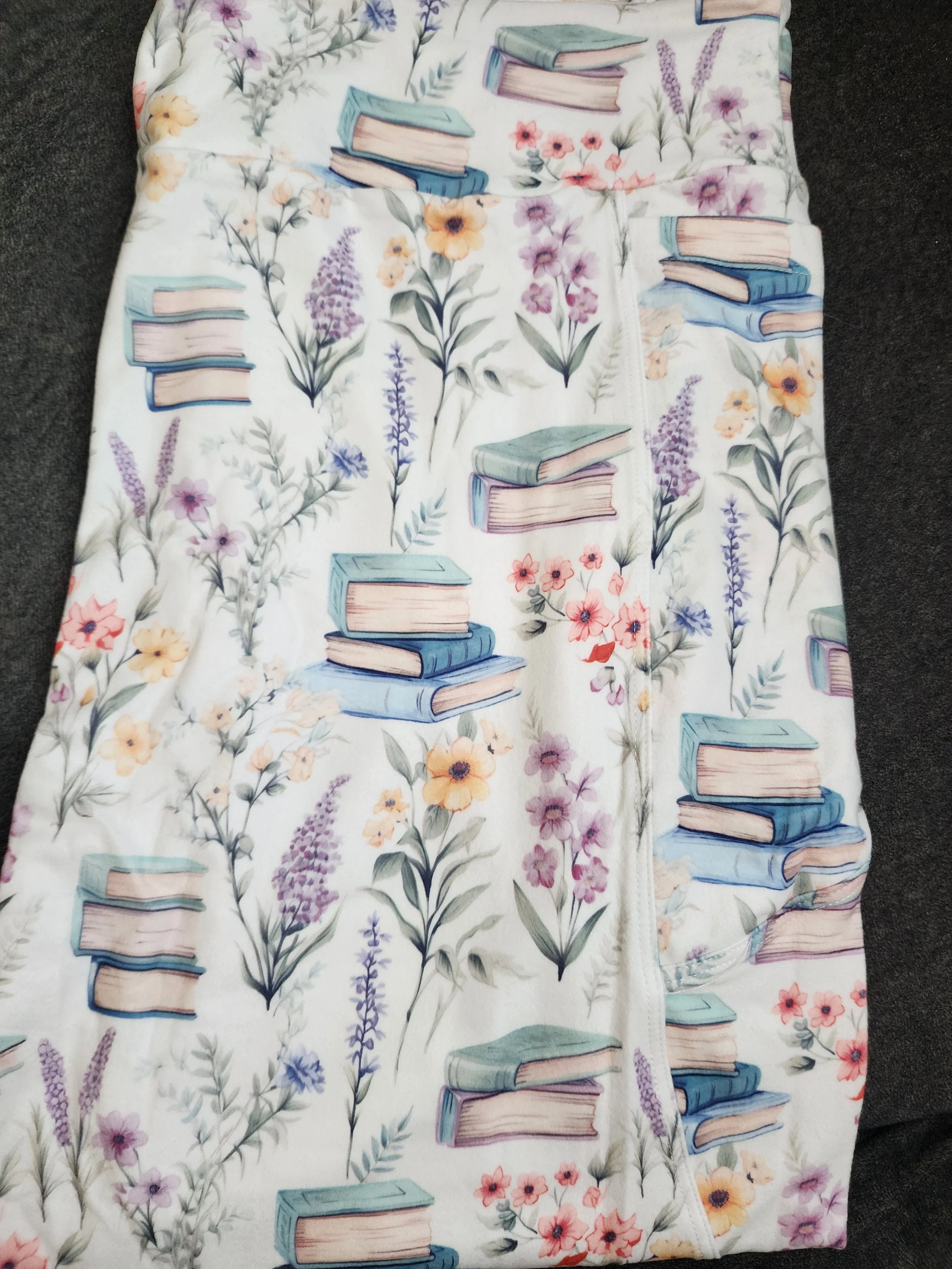 CP Wild Flowers and Books Soft Leggings