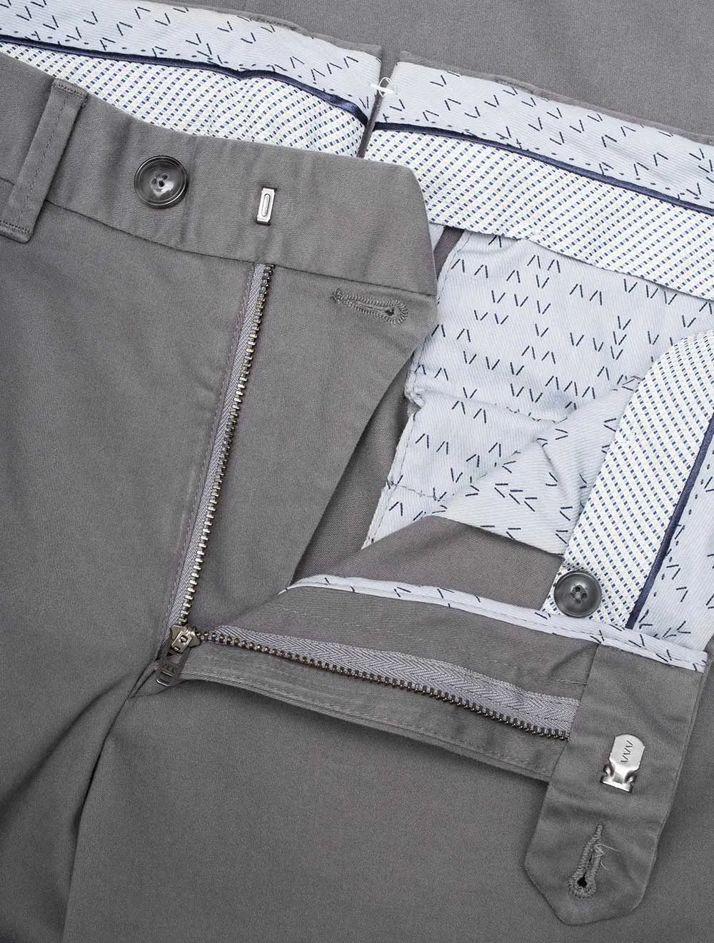 Jasper Chinos Grey